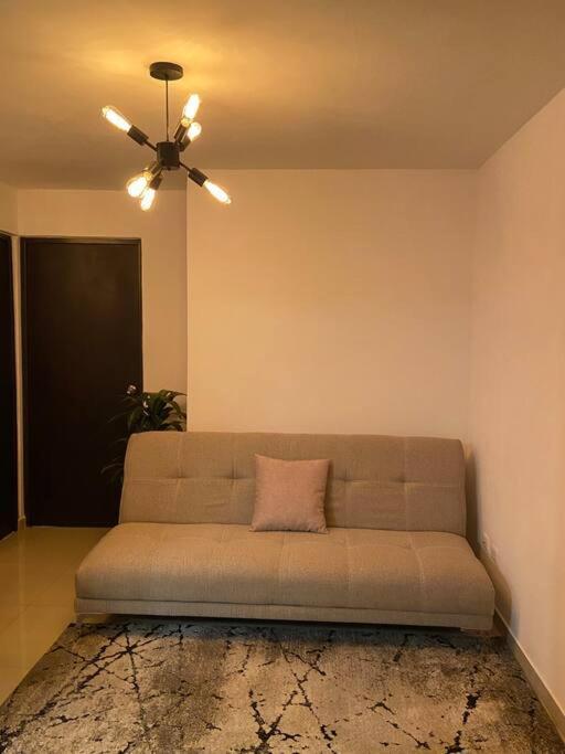 La Apartment *